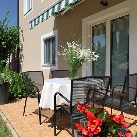 בית הארחה Bozica House With 3*