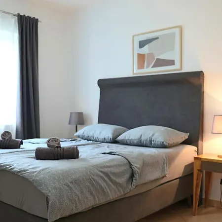 Bozica House With Murine