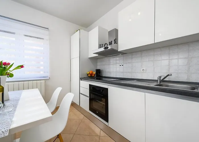 Bozica House With 게스트하우스