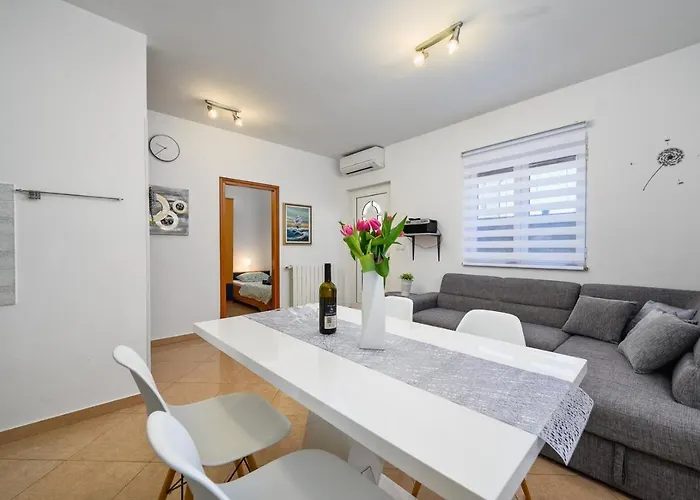 Bozica House With 게스트하우스