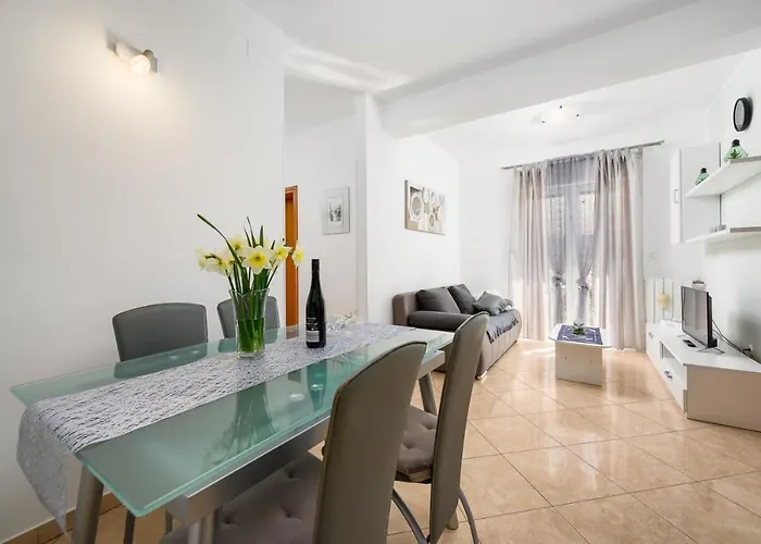 Bozica House With 게스트하우스 Murine