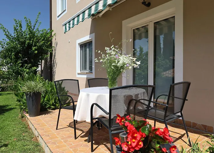 게스트하우스 Bozica House With 4*